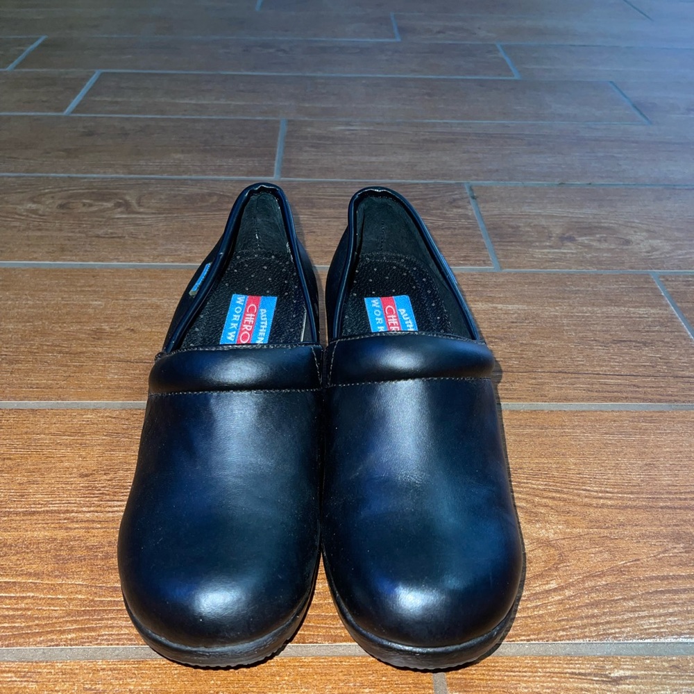Authentic Cherokee Workwear Clogs